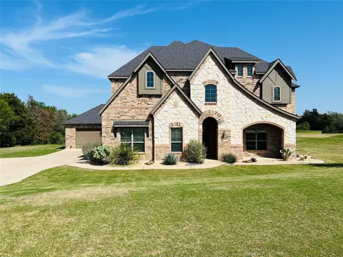 2330 Christine Ln, Midlothian, TX 76065
