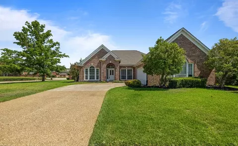 802 Greenway Dr, Coppell, TX 75019