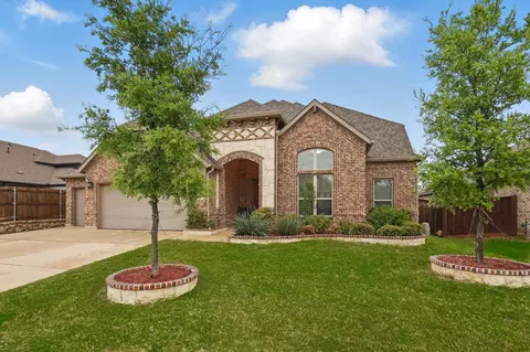 2905 Shires Dr, Venus, TX 76084