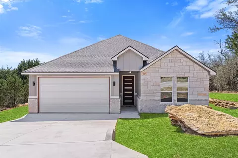 2513 Lakeridge Dr, Granbury, TX 76048