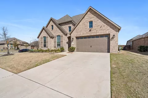 201 Sahara Dr, Waxahachie, TX 75165