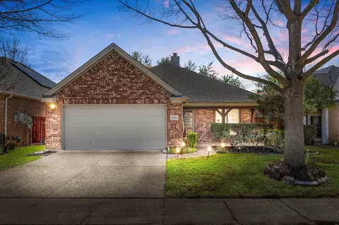2437 Folkstone Way, Bedford, TX 76021