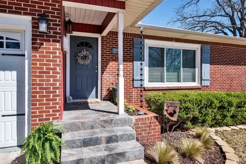 501 N Holly Ave, Sherman, TX 75092