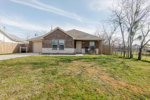 1004 SE 12th St, Mineral Wells, TX 76067