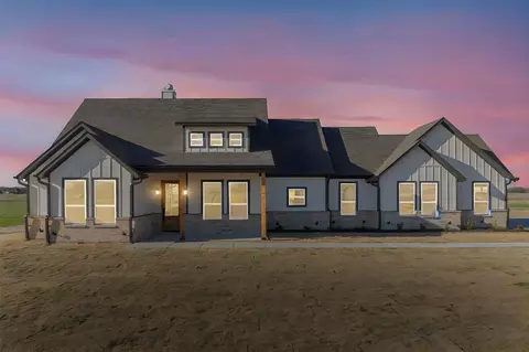 208 Vz County Road 3910, Wills Point, TX 75169