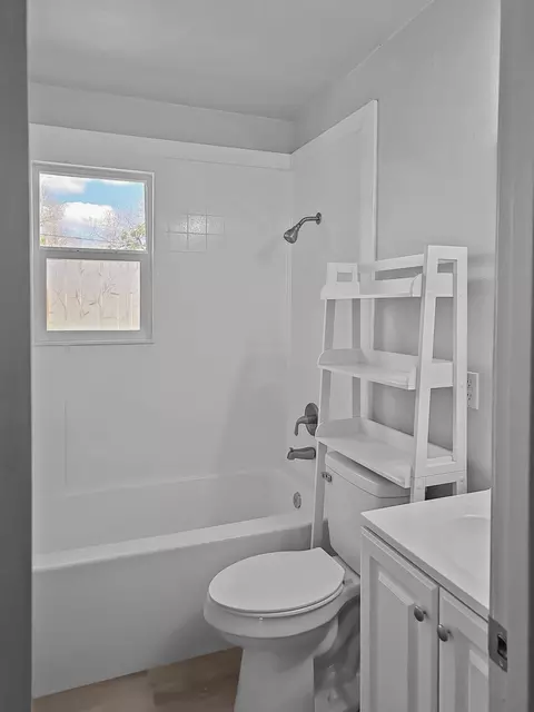 Bath - 208 N 6th St, Celeste, TX 75423 photo 1 of 2
