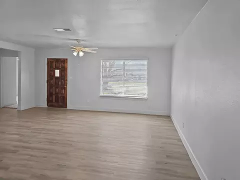 Living - 208 N 6th St, Celeste, TX 75423 photo 3 of 4