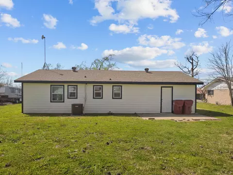 Exterior - 208 N 6th St, Celeste, TX 75423 photo 3 of 3