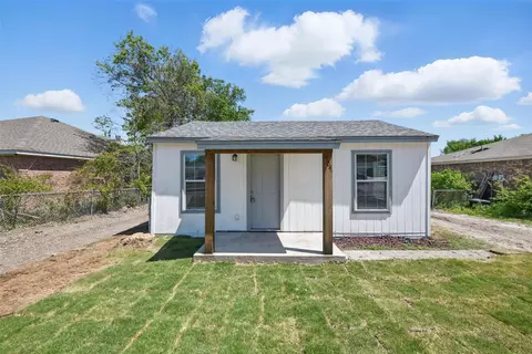904 Mccully, White Settlement, TX 76108
