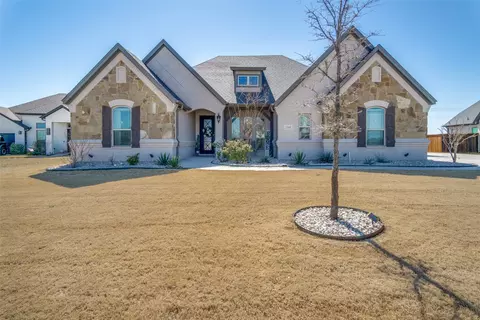2205 Vanderbilt Dr, Weatherford, TX 76088