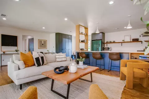 2332 Materhorn Dr, Dallas, TX 75228