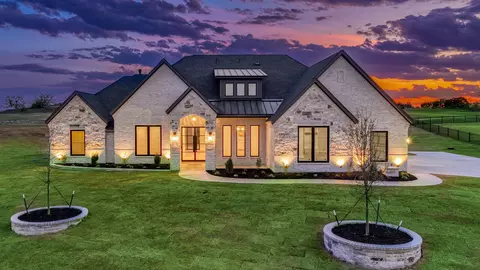 112 Titelist Dr, Weatherford, TX 76087