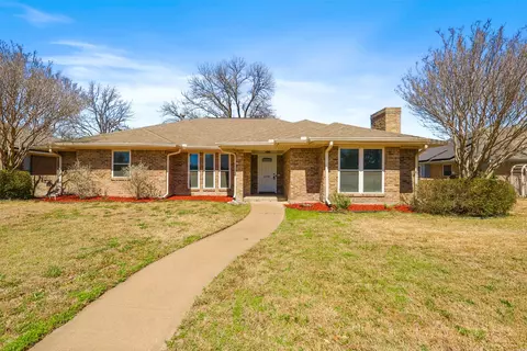 2310 Country Club Pkwy, Garland, TX 75041