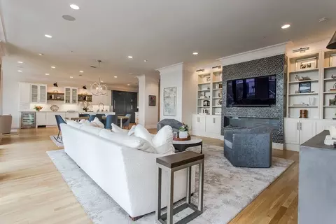 3535 Gillespie St #502, Dallas, TX 75219