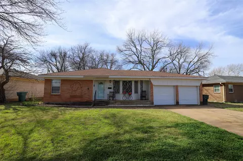 1818 W Belden St, Sherman, TX 75092