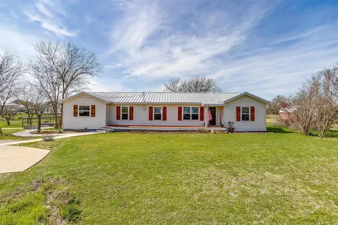 939 Twin Bends Rd, Crawford, TX 76638