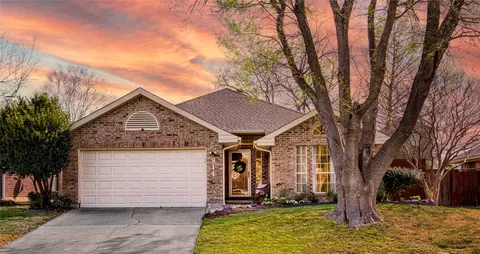 914 Silverstone Dr, Lewisville, TX 75067