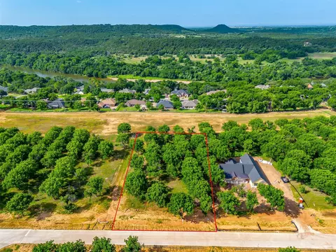 2391 E Landings S, Granbury, TX 76049