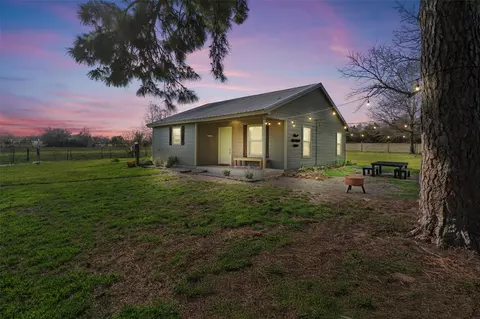 540 W Avenue I, Milano, TX 76556