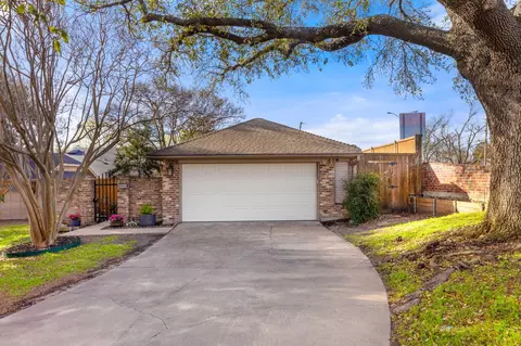 9504 Park Highlands Dr, Dallas, TX 75238