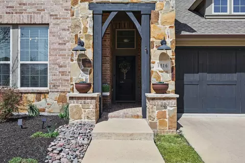 1516 11th St, Argyle, TX 76226 photo 3