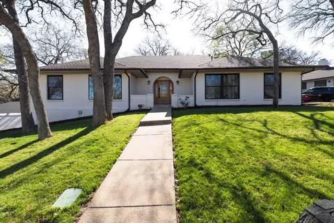 2109 Prestonwood Dr, Arlington, TX 76012