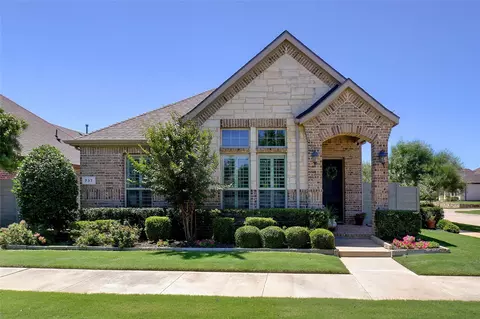 737 8th St, Argyle, TX 76226
