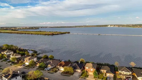 1838 Bayfront Dr, Grand Prairie, TX 75051