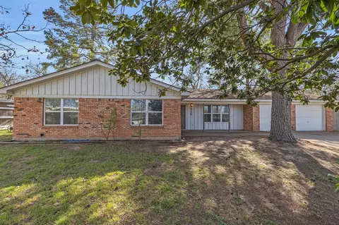 716 Cherry Ln, Springtown, TX 76082