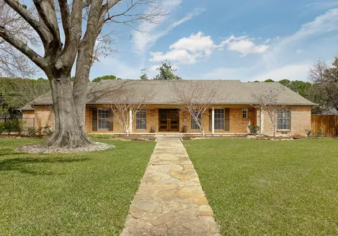 4627 Hallmark Dr, Dallas, TX 75229