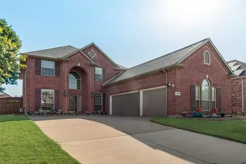 4104 Tree House Ln, Corinth, TX 76208