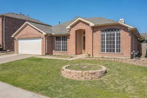 1023 Bonanza Dr, Arlington, TX 76001