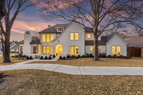 6901 Meadow Lake Ave, Dallas, TX 75214