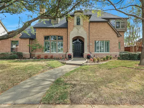 5040 Hummingbird Ln, Plano, TX 75093