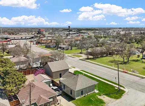 102 N Pacific St, Hutchins, TX 75141