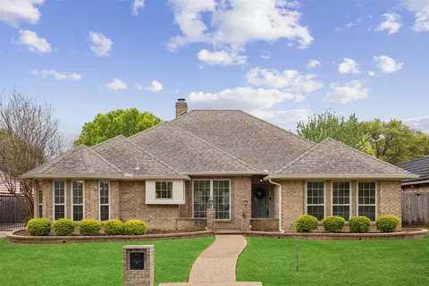 2002 Thames Dr, Arlington, TX 76017