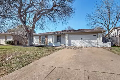 3703 Firethorn Dr, Arlington, TX 76017