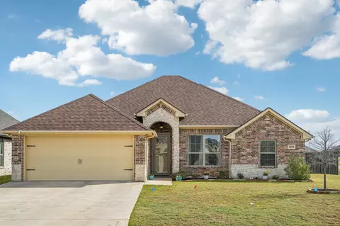 3215 Arrow Creek Dr, Granbury, TX 76049