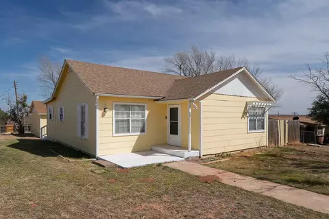 412 N Walton St, Roby, TX 79543