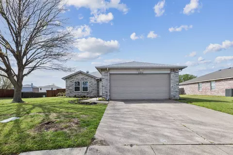 2252 Maple Dr, Little Elm, TX 75068