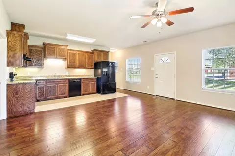 Living - 8780 Fm 316, Eustace, TX 75124 photo 2 of 3