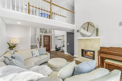 2670 Creekside Ct, Highland Village, TX 75077