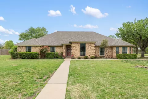 1000 Crystal Ln, Crowley, TX 76036