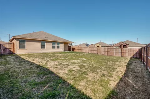 Exterior - 101 Samuel St, Denton, TX 76207 photo 4 of 5