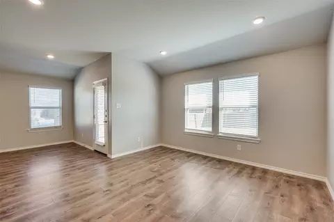 Living - 101 Samuel St, Denton, TX 76207 photo 1 of 1