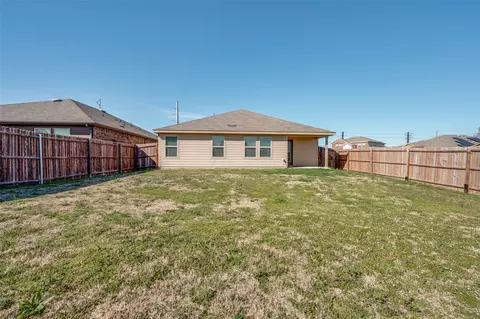 Exterior - 101 Samuel St, Denton, TX 76207 photo 5 of 5