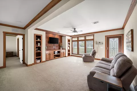 863 SE County Road 2230, Corsicana, TX 75109