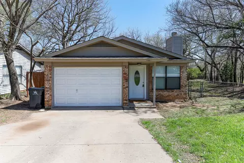 1401 Gibbins Rd, Arlington, TX 76011