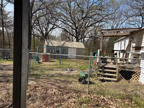 135 Ben Lacy Dr, Gun Barrel City, TX 75156