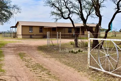198 Cr 421, Brady, TX 76825